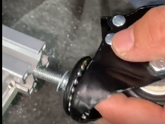 絲杆腳輪安裝圖 絲杆腳輪安裝圖