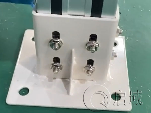 鋁型材地腳件 鋁型材地腳件